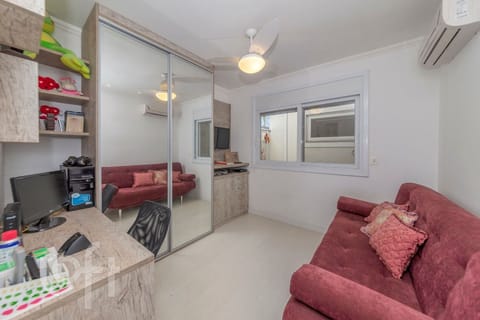 Image 15 - 272129